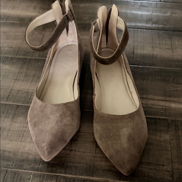 Able Shoes - Women's Pointed Toe Ankle Strap Flats - taupe color Suede